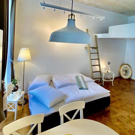 Ars Longa Apartments Любляна Екстер'єр фото
