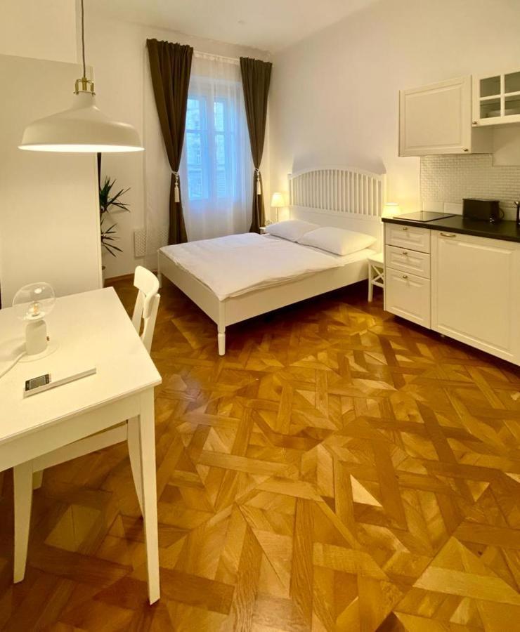 Ars Longa Apartments Любляна Екстер'єр фото